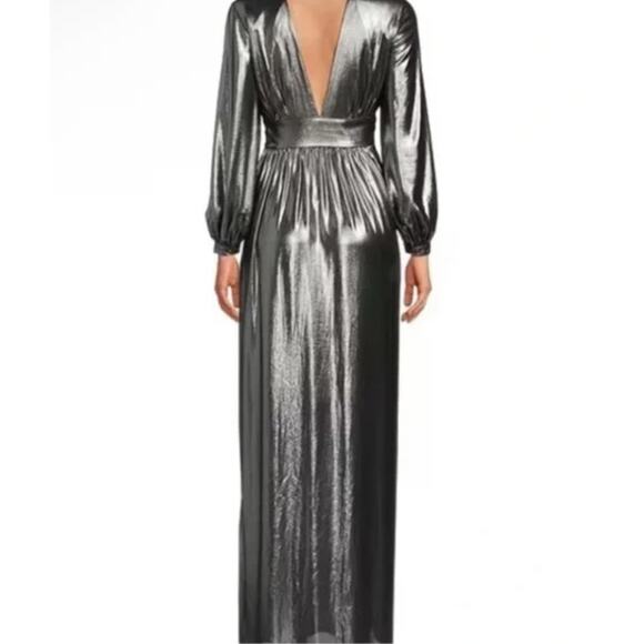Gianni Bini Zella Metallic Plunging Long Sleeve Gown Slit Silver Formal US 6 NWT - Picture 2 of 15